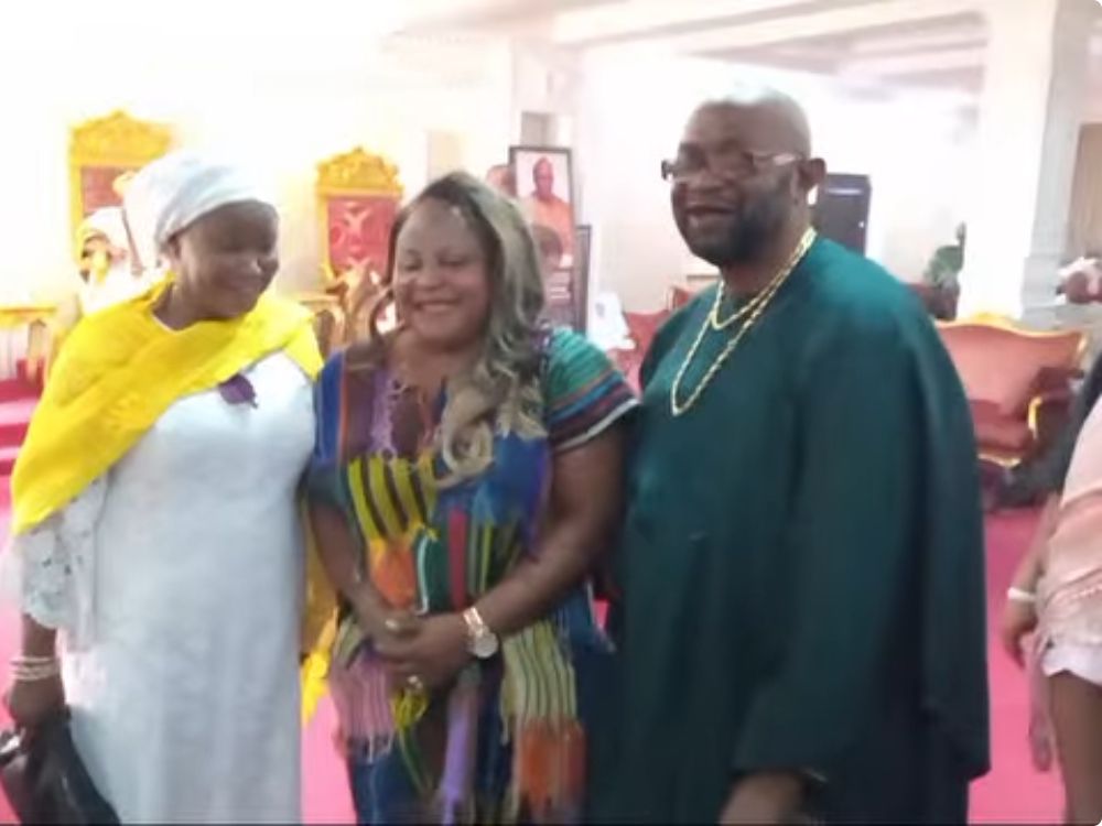 OYHA Aspirant, Oke- Mountain visits Oba Ghandi, promises restoration of democratic dividends