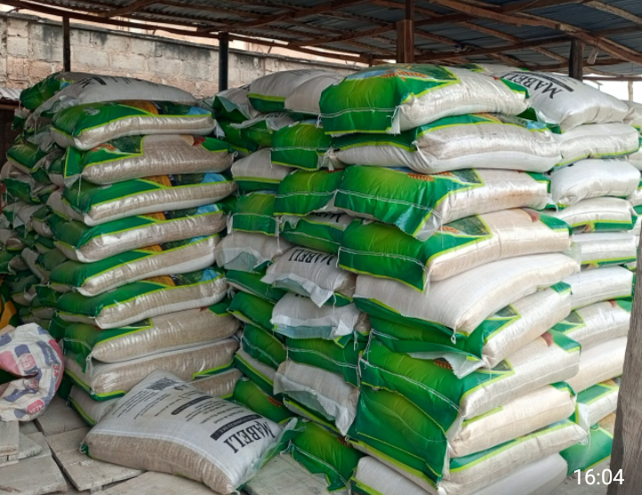 Akintunde Fetes Constituents, Distributes Gifts During Lent and Ramadan