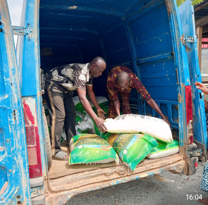 Akintunde felicitates constituents, distributes gifts food, others